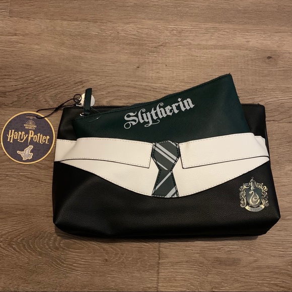 Hot Topic Handbags - Harry Potter slytherin pouch